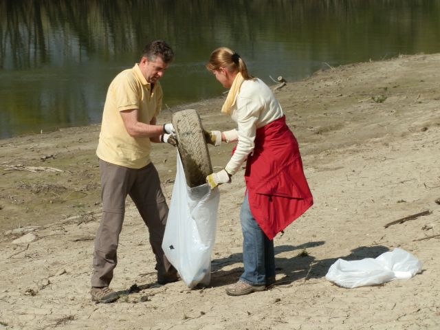 2014 03 30 gyor waterway cleanup 11